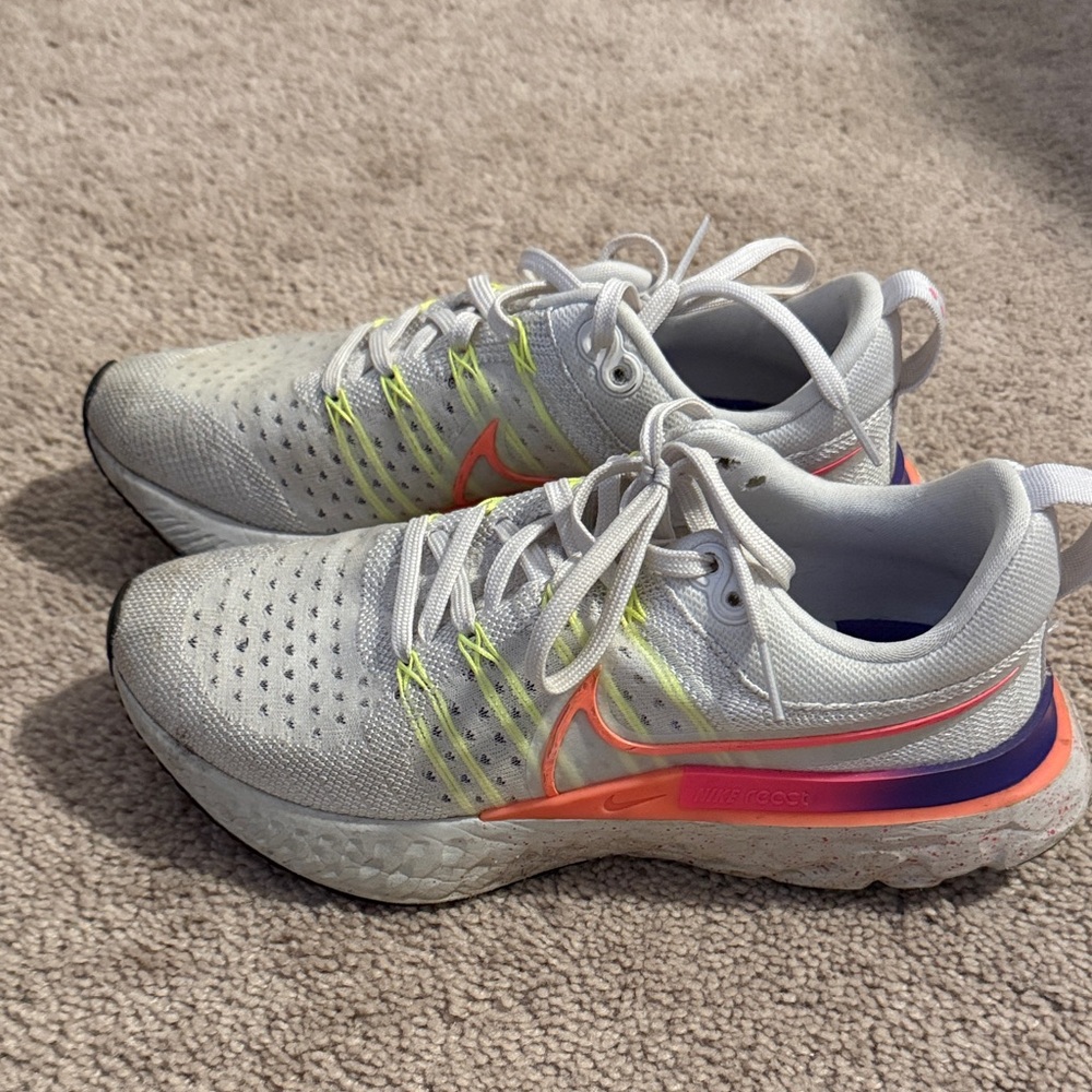 Nike White Running Sneakers with Coral Swoosh & Neon Yellow Accents